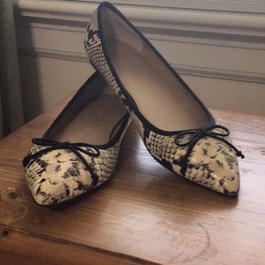 BANANA REPUBLIC SHOE